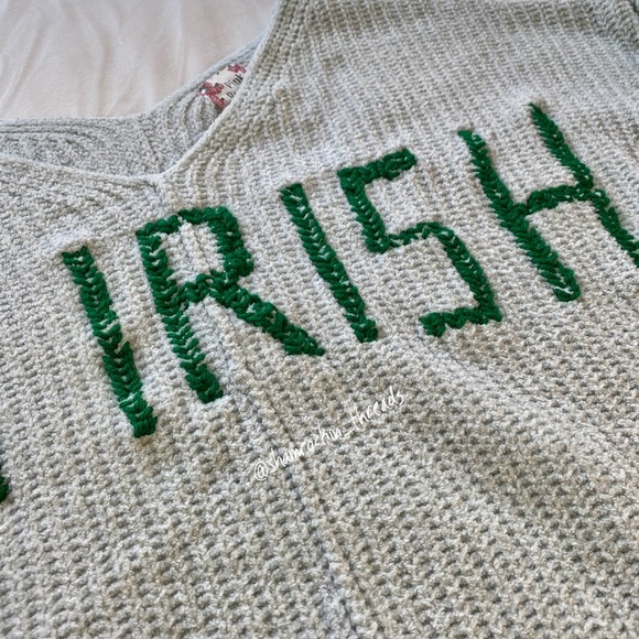 University of Notre Dame hand knit embroidered sweater - Picture 14 of 16